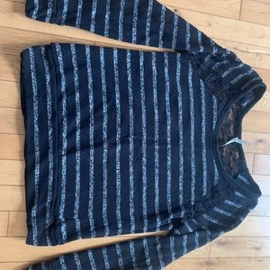 Super Cute, Soft, and Sexy! Size Large Wallflower, Long sleeve top